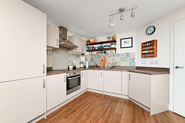 2 Bedroom Flat For Sale In / Ashley Place, Bonnington, Edinburgh, EH6