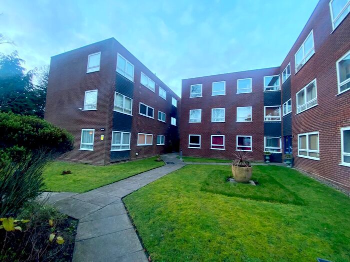 2 Bedroom Flat To Rent In Newbridge Mews, Tettenhall Road, Wolverhampton, WV6