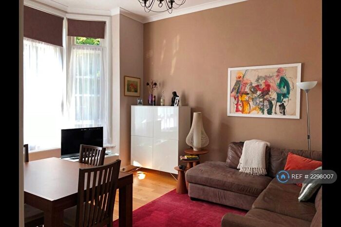 2 Bedroom Flat To Rent In Aubert Park, London, N5