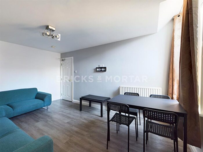 6 Bedroom Maisonette To Rent In Starbeck Avenue, Sandyford, Newcastle Upon Tyne, NE2