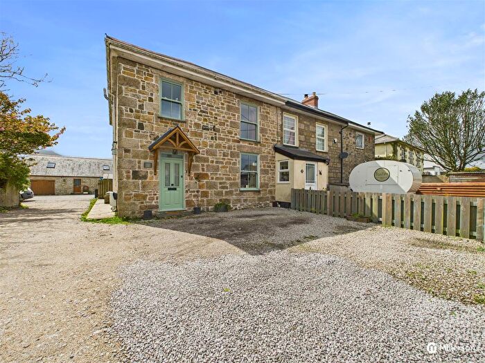 4 Bedroom End Of Terrace House For Sale In Newton Road, Troon, TR14