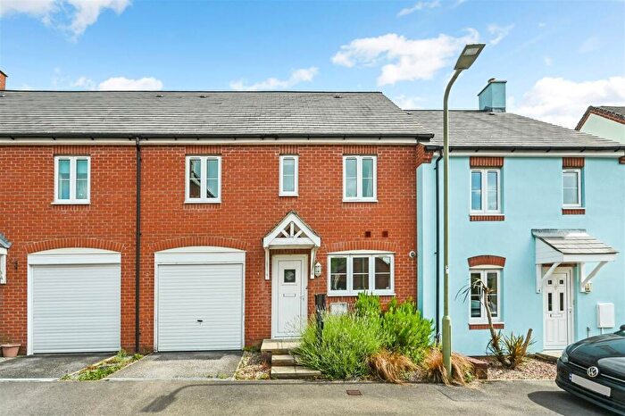 3 Bedroom Terraced House To Rent In Hardy Avenue, Petersfield, GU31