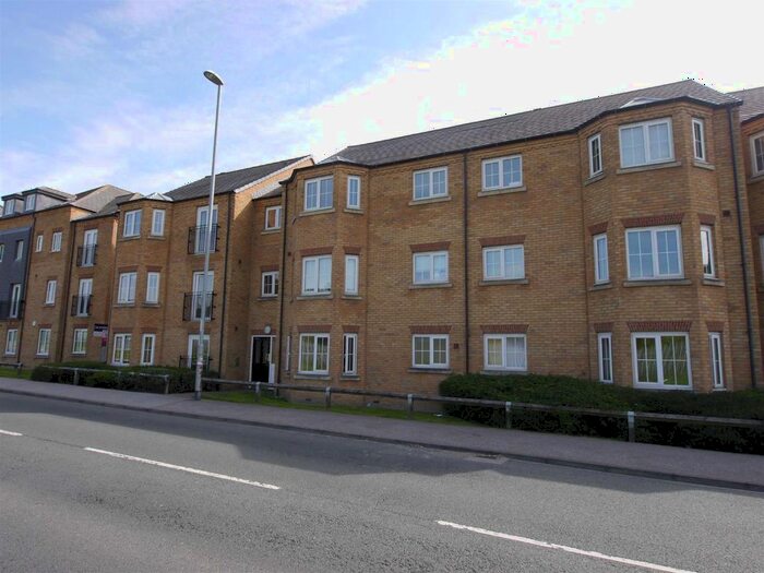 2 Bedroom Flat To Rent In Broadlands Court, Pudsey, LS28