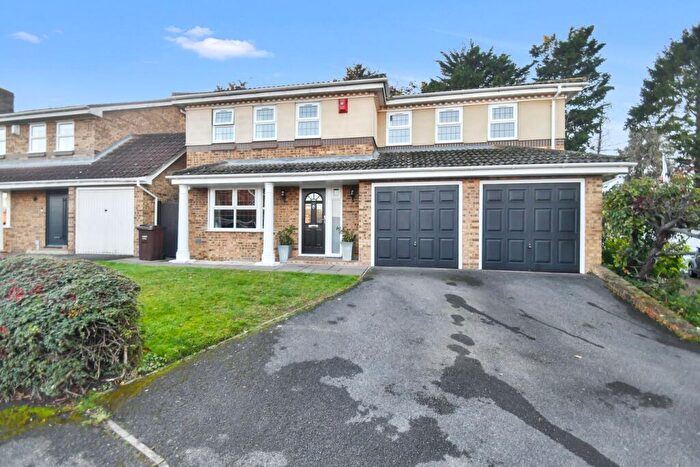 5 Bedroom Detached House For Sale In Boston Gardens, Rainham, Gillingham, ME8