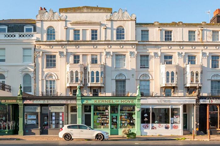 2 Bedroom Flat For Sale In Victoria Terrace, Hove, BN3