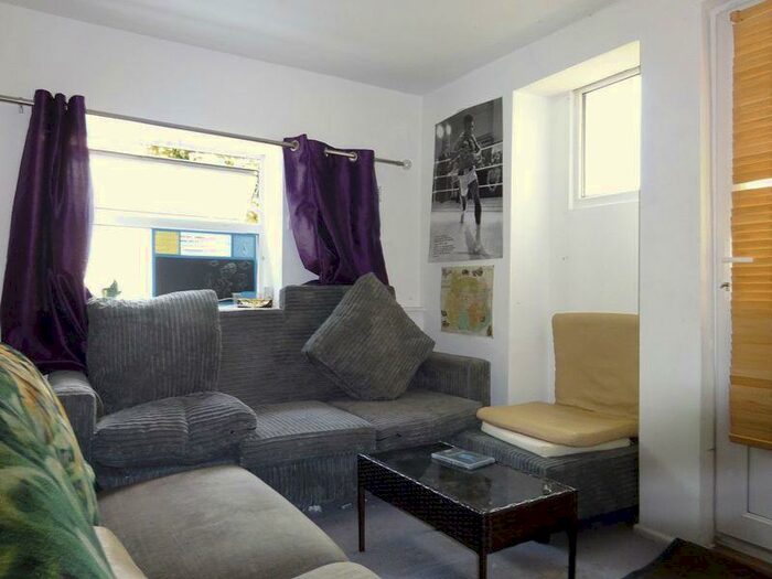 6 Bedroom Terraced House To Rent In White Street, Brighton, BN2