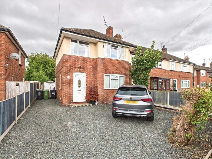 3 Bedroom End Of Terrace House For Sale In Dalelands Estate, Market Drayton, Shropshire, TF9