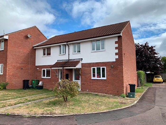 3 Bedroom End Of Terrace House To Rent In Oaktree Crescent, Bristol, BS32