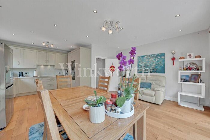 4 Bedroom Semi-Detached House To Rent In Crewys Road, London, NW2