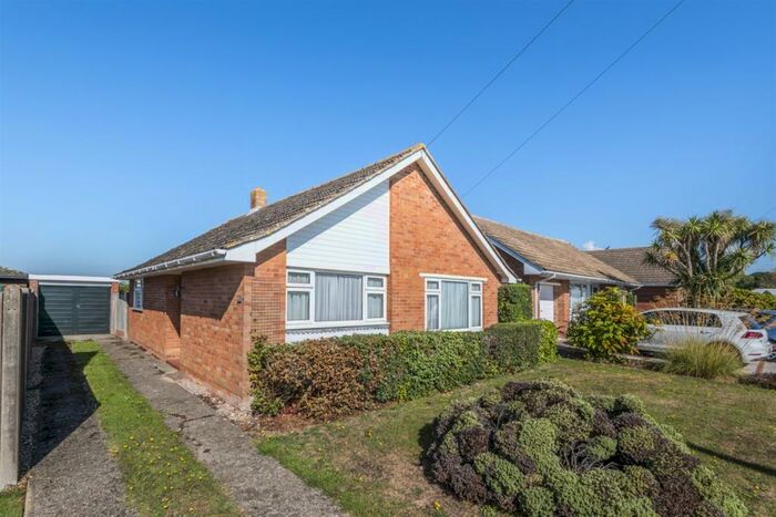 2 Bedroom Bungalow For Sale In Godwin Way, Chichester, PO18