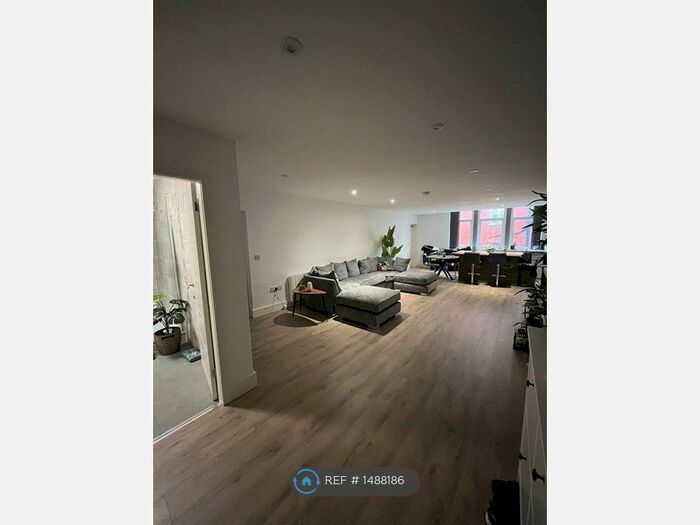 2 Bedroom Flat To Rent In Bull Street, Burnley, BB11