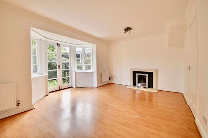 3 Bedroom Terraced House To Rent In High Street, Frodsham, WA6