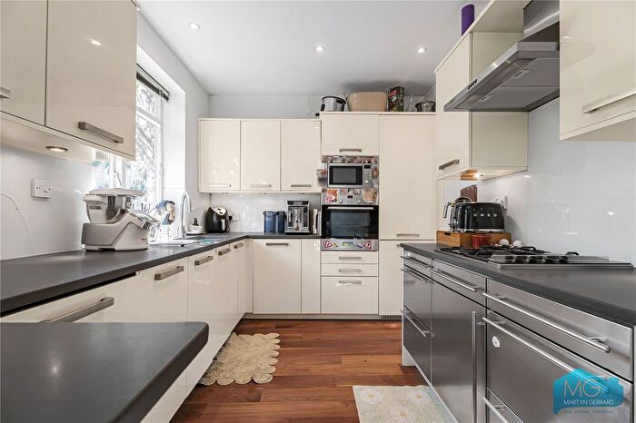 2 Bedroom Flat For Sale In Acol Road, South Hampstead, NW6
