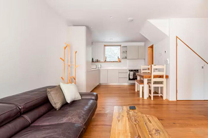 1 Bedroom Apartment To Rent In Barrack Road, Exeter, EX2