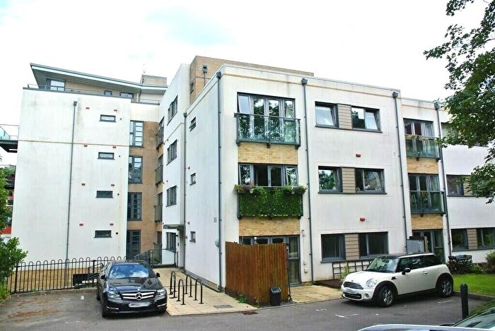 2 Bedroom Flat To Rent In Sea Road, Boscombe, Bournemouth, BH5