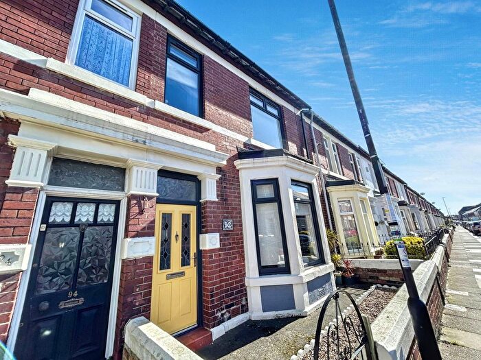 4 Bedroom Terraced House For Sale In Laburnum Avenue, Wallsend, NE28