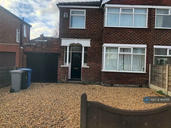 3 Bedroom Semi-Detached House To Rent In Bradwell Avenue, Stretford, Manchester, M32