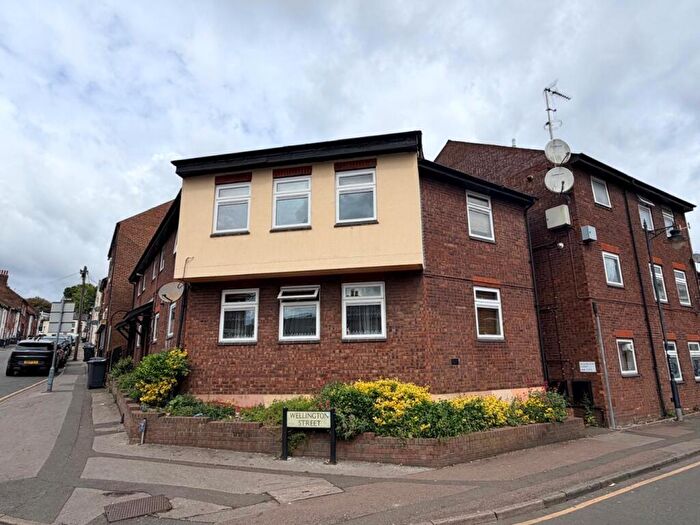 1 Bedroom Apartment To Rent In Wellington Court, Wellington Street, Luton, Bedfordshire, LU1
