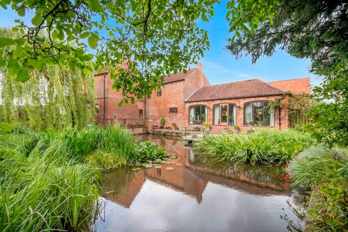 4 Bedroom Barn Conversion For Sale In Station Road, Sturton Le Steeple, Retford, DN22