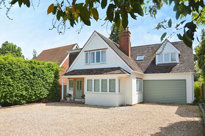 5 Bedroom Detached House For Sale In Barkham Road, Wokingham, RG41