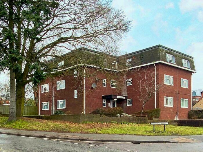 1 Bedroom Flat To Rent In Albert Street, Fleet, Hampshire, GU51