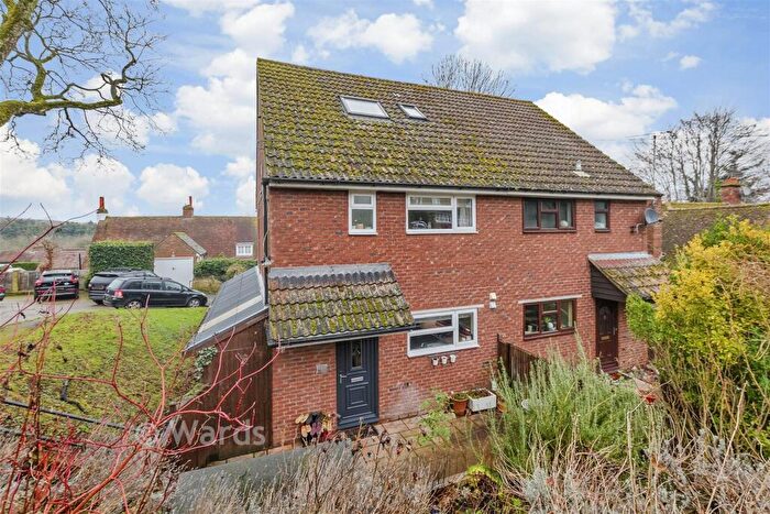 4 Bedroom Semi Detached House For Sale In Saddlers Park, Eynsford, Kent, DA4