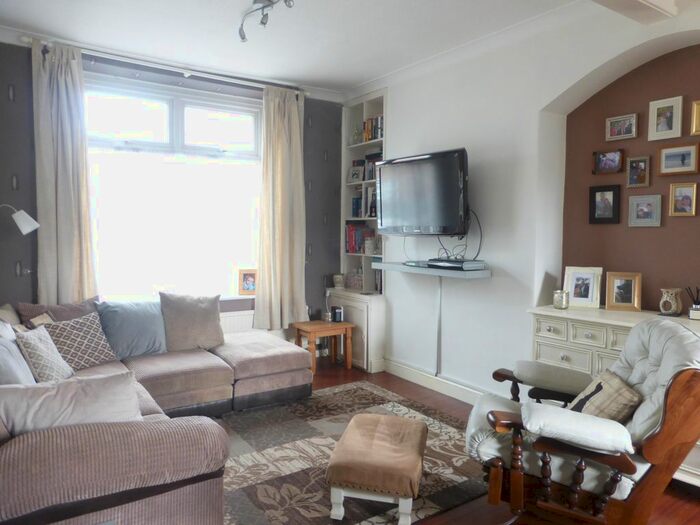 2 Bedroom Property To Rent In Bell Street, Barry, CF62