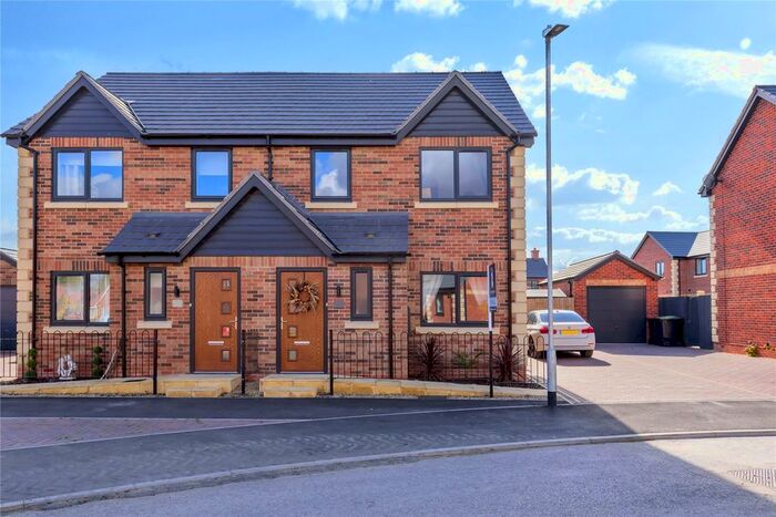 3 Bedroom Semi-Detached House For Sale In Hawthorn Drive, Fen Road, Billinghay, Lincoln, LN4