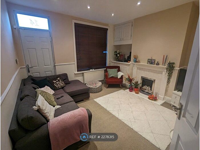 2 Bedroom Terraced House To Rent In Newent Lane, Sheffield, S10