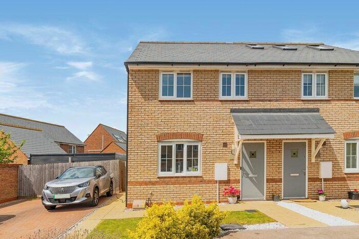 3 Bedroom Semi-Detached House For Sale In Mary Rose, Brooklands, Milton Keynes, MK10
