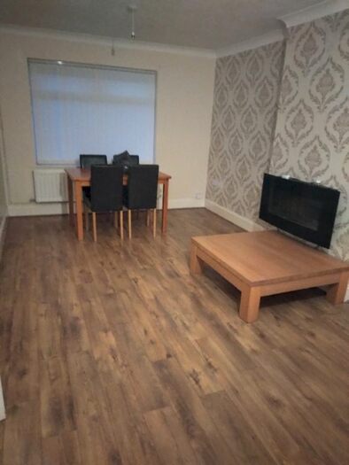 3 Bedroom Terraced House To Rent In Linmoor Avenue, Middlesbrough TS3