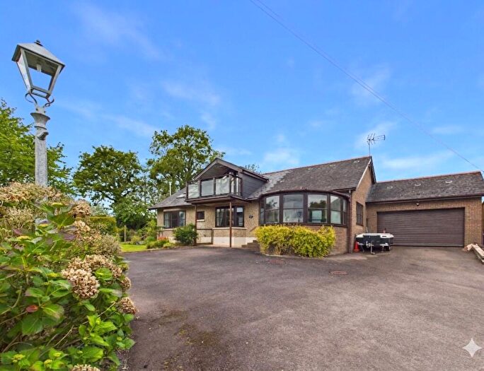4 Bedroom Detached House For Sale In Lower Town, Sampford Peverell, Tiverton, Devon, EX16