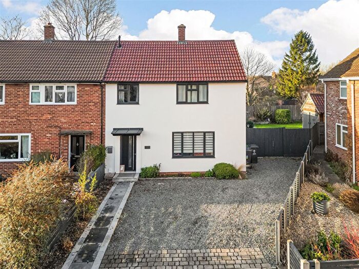 4 Bedroom Semi-Detached House For Sale In Coronation Close, Waterbeach, Cambridge, CB25