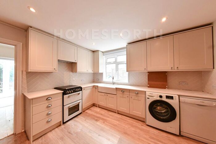 2 Bedroom Flat To Rent In Plympton Road, Kilburn, NW6