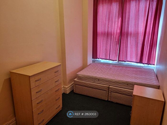1 Bedroom Flat To Rent In Streatham Common North, London, SW16