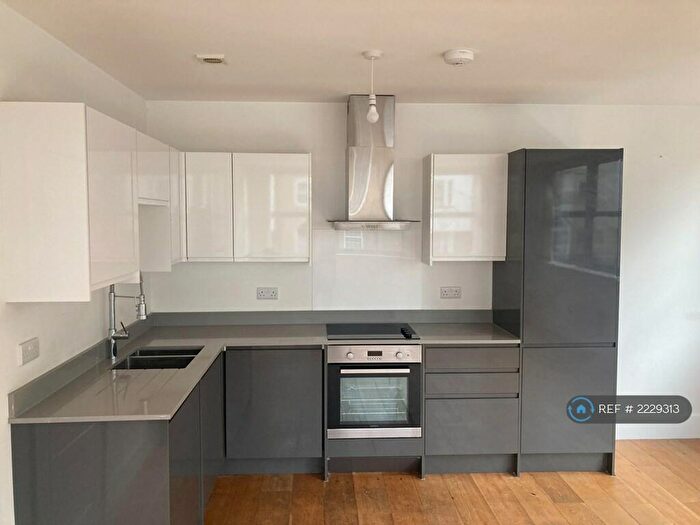 2 Bedroom Flat To Rent In Colchester, Colchester, CO1