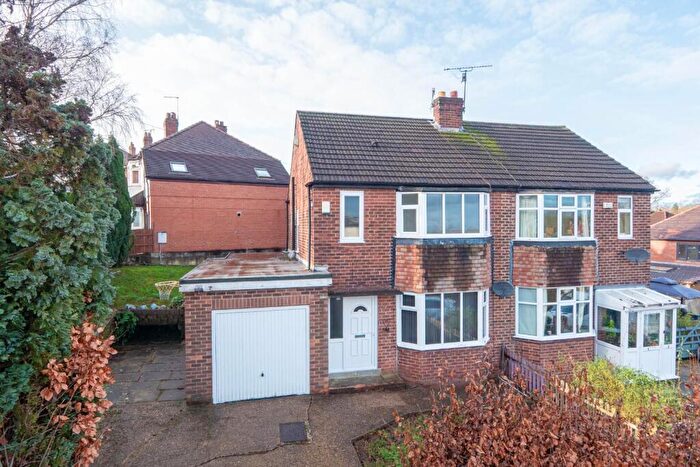 3 Bedroom House To Rent In Armley Grange View, Leeds, LS12