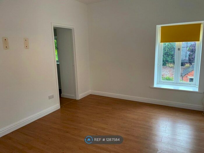 1 Bedroom Flat To Rent In Vale Street, Denbigh LL16