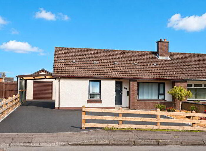 3 Bedroom Semi-detached Bungalows For Sale In Castle Park, Limavady, BT49