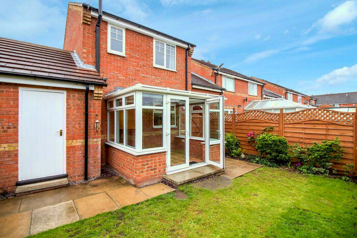 3 Bedroom Semi-Detached House To Rent In Lestock Close, London, SE25