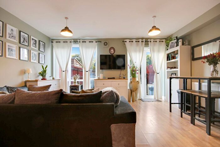 2 Bedroom Flat For Sale In Aspen Grove, Fremington, Barnstaple, Devon, EX31