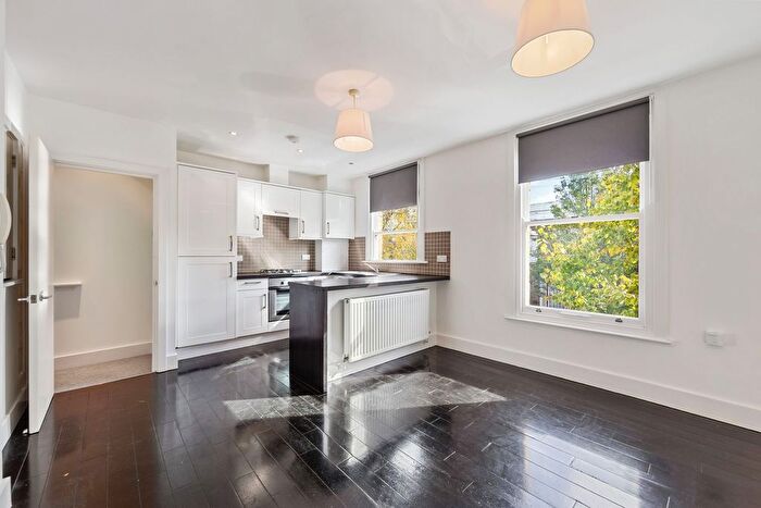 1 Bedroom Flat To Rent In Narford Road, London, E5