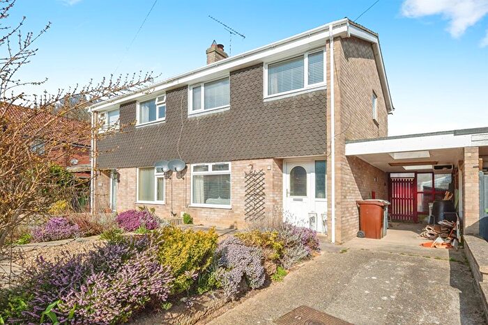3 Bedroom Semi-Detached House For Sale In John O'gaunt Close, Aylsham, Norwich, NR11
