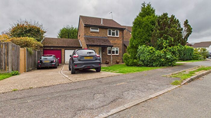 3 Bedroom Detached House For Sale In Oak Green, Abbots Langley, Hertfordshire, WD5
