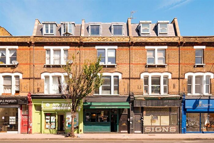 Studio For Sale In Roman Road, Bethnal Green, E2