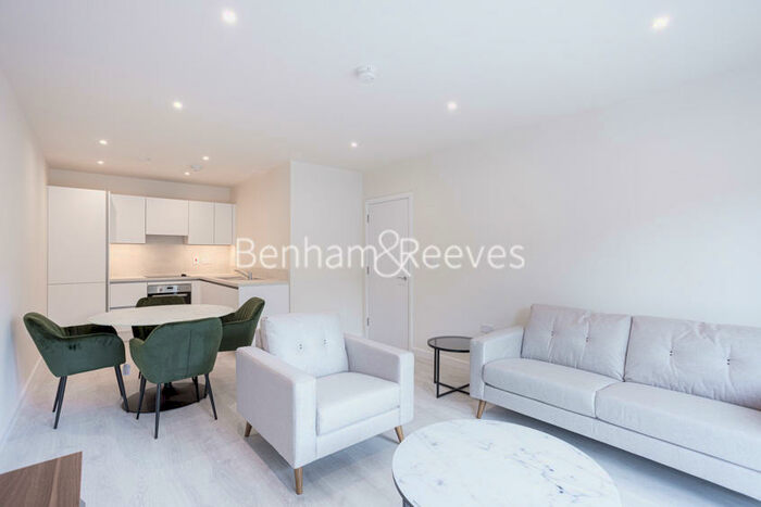 1 Bedroom Apartment To Rent In Inglis Way, Hampstead, NW7