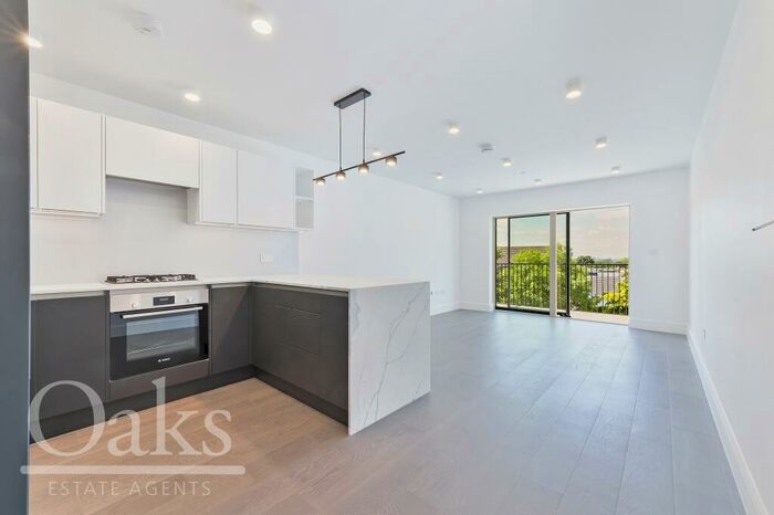 2 Bedroom Apartment To Rent In Bensham Grove, Thornton Heath, CR7