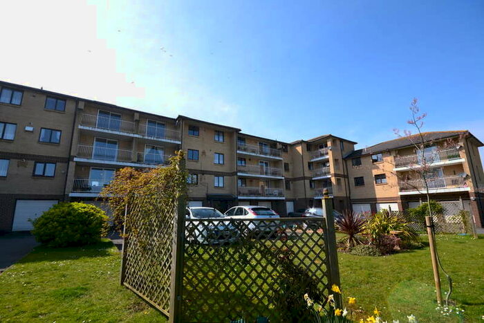 2 Bedroom Flat To Rent In East Mount Road, Shanklin, PO37
