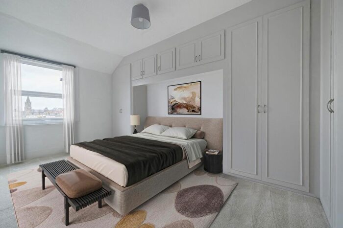 1 Bedroom Flat To Rent In Osborne Road, Windsor, SL4