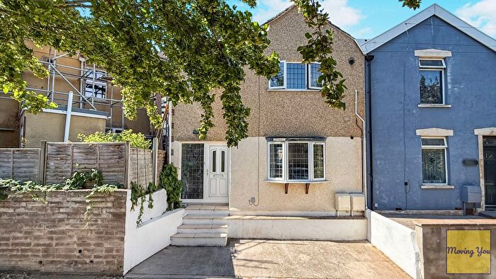 3 Bedroom End Of Terrace House For Sale In Brookside Road, Brislington, Bristol, BS4